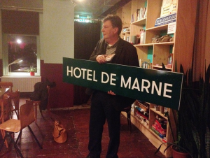 Klaas met Hotel de Marne